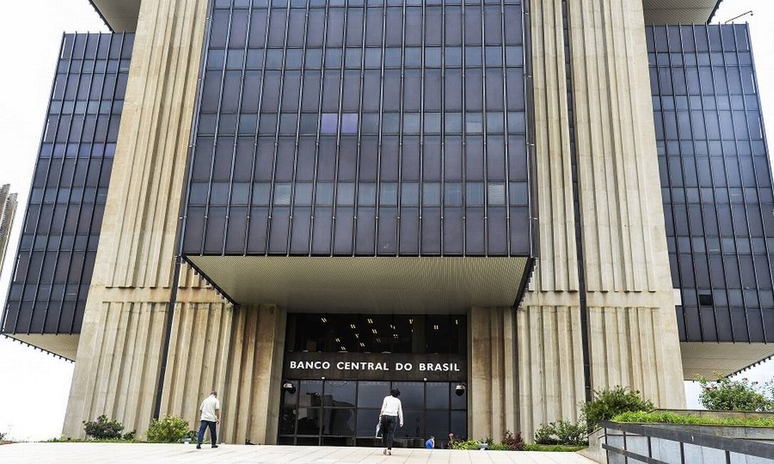 Presidente do Banco Central é contra prorrogar auxílio emergencial